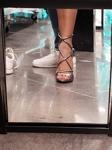 Shoe Store «DSW Designer Shoe Warehouse», reviews and photos, 6722 Charlotte Pike, Nashville, TN 37209, USA