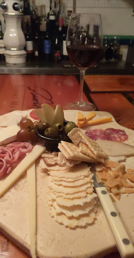 Restaurant «Clusters & Hops», reviews and photos, 707 N Monroe St, Tallahassee, FL 32303, USA