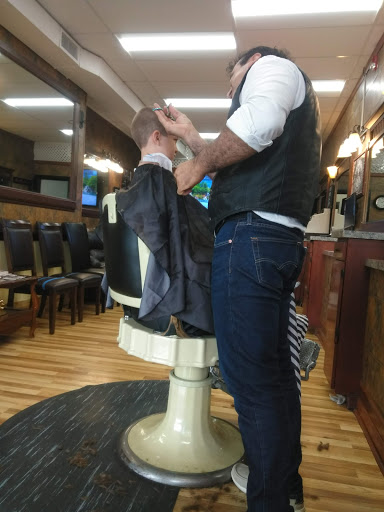 Barber Shop «16 Acres BarberShop», reviews and photos, 1194 Parker St, Springfield, MA 01194, USA