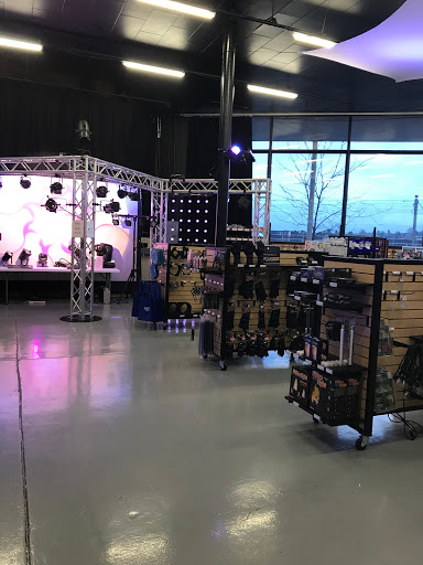Lighting Store «Hollywood Lights Inc-Portland», reviews and photos, 5251 SE McLoughlin Blvd, Portland, OR 97202, USA