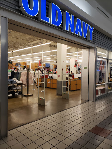 Clothing Store «Old Navy», reviews and photos, 100 Independence Way, Danvers, MA 01923, USA