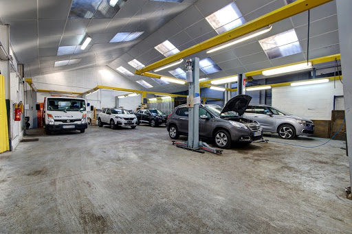 Photo 2 - Karreg Auto - Distinxion