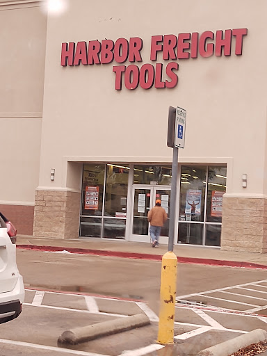 Hardware Store «Harbor Freight Tools», reviews and photos, 1102 W Arbrook Blvd # 104, Arlington, TX 76015, USA