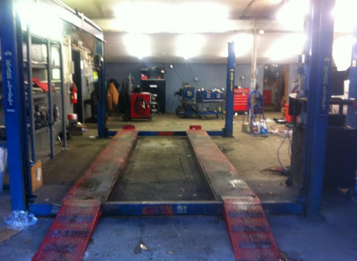 Auto Repair Shop «Neptune Auto Care», reviews and photos, 11 Vernon Ave, Mastic, NY 11950, USA