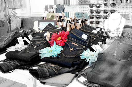 Day Spa «The Blue Daisy Day Spa Salon Boutique», reviews and photos, 21029 W Main St, Buckeye, AZ 85396, USA