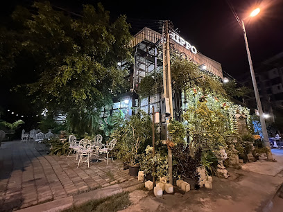 Hippo Cafe and Restaurant