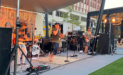 Shopping Mall «Bayshore Town Center», reviews and photos, 5800 N Bayshore Dr, Glendale, WI 53217, USA