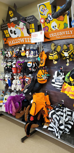 Pet Supply Store «Petco Animal Supplies», reviews and photos, 239 Newburyport Turnpike, Topsfield, MA 01983, USA