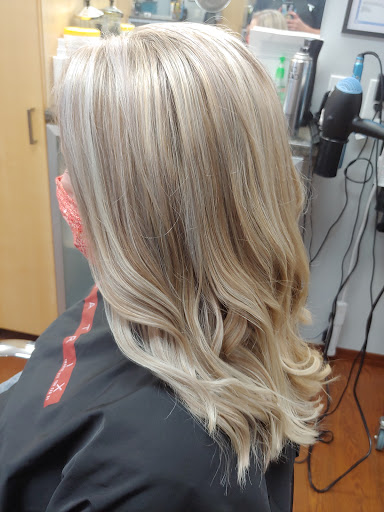 Hair Salon «Studio 30 Salon», reviews and photos, 1054 Gravois Rd, Fenton, MO 63026, USA