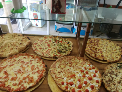 Pizza a spicchi in Civitavecchia, Città Metropolitana di Roma Capitale