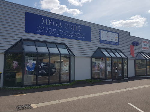 Magasin d'articles de coiffure pour hommes Mega Coiff Auxerre