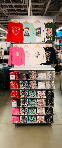 Clothing Store «Old Navy», reviews and photos, 7 Backus Ave, Danbury, CT 06810, USA