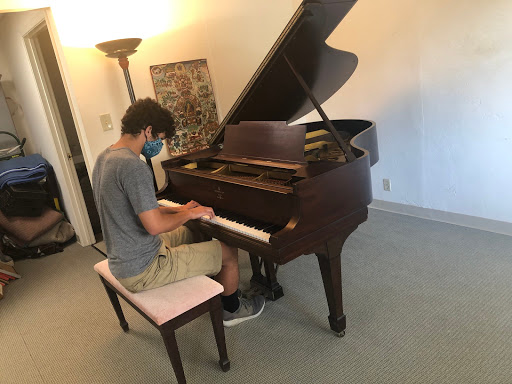 Piano tuning service Vallejo