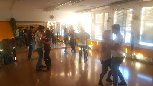 Latin dance classes in Zurich