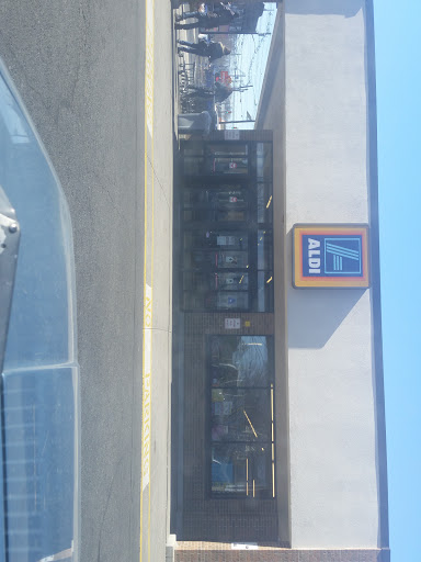 Supermarket «ALDI», reviews and photos, 1235 E St Georges Ave, Roselle, NJ 07203, USA