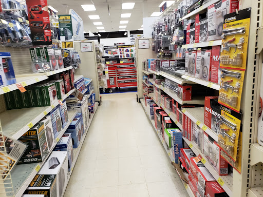 Hardware Store «Harbor Freight Tools», reviews and photos, 668 N. Riverside, Clarksville, TN 37040, USA