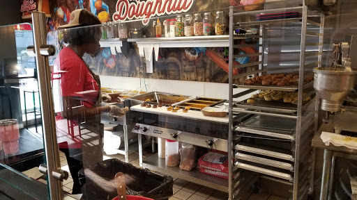 Donut Shop «Mini Doughnut Factory», reviews and photos, 2109 S Dale Mabry Hwy, Tampa, FL 33629, USA
