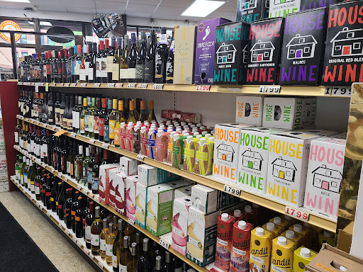 Liquor Store «Greenway Liquors», reviews and photos, 105 W Grant St, Minneapolis, MN 55403, USA