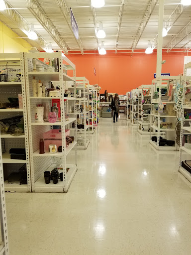Thrift Store «Goodwill - Rogers», reviews and photos, 20870 Rogers Dr, Rogers, MN 55374, USA