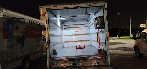 Truck Rental Agency «U-Haul Moving & Storage of Clementon», reviews and photos, 270 White Horse Pike, Clementon, NJ 08021, USA