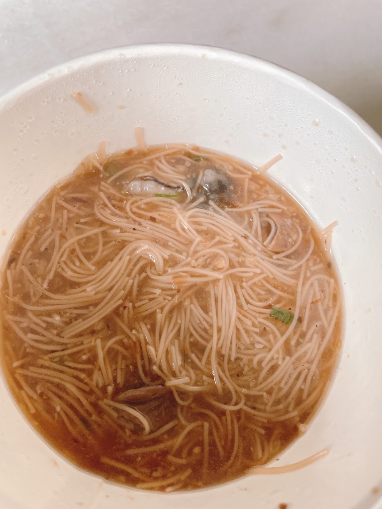新港老店-和你見麵-豐原必吃大腸蚵仔麵線|推薦赤肉羹|銅板美食|推薦美食|必吃小吃|傳統美食推薦 的照片