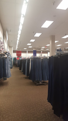 Shopping Mall «Chicago Ridge Mall», reviews and photos, 444 Chicago Ridge Mall, Chicago Ridge, IL 60415, USA