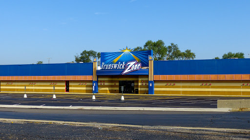 Bowling Alley «Brunswick Zone Glendale Heights», reviews and photos, 558 North Ave, Glendale Heights, IL 60139, USA