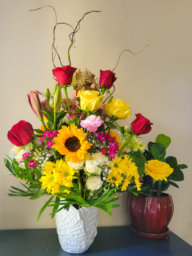 Florist «Misty Rose Flower Shop», reviews and photos, 792 SW Grove Ave #105, Port St Lucie, FL 34983, USA