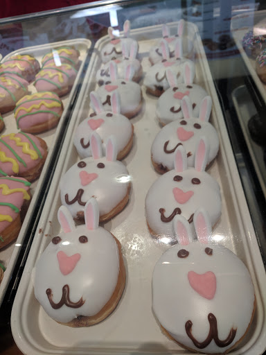 Bakery «Krispy Kreme Doughnuts», reviews and photos, 6210 E Lake Sammamish Pkwy SE, Issaquah, WA 98029, USA