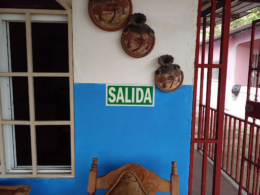 Colegio Bilingue Ayudando A Enseñar Panama Norte, Ernesto Cordoba Campos, República de Panamá