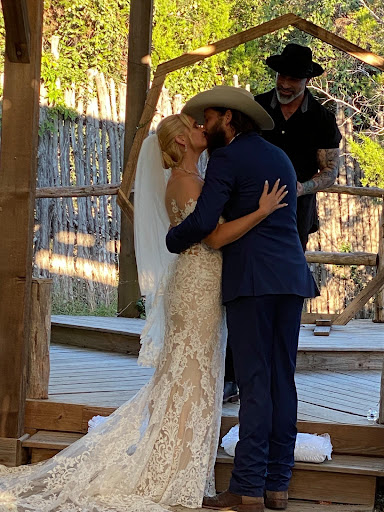 Bridal Shop «Bridal Galleria of Texas», reviews and photos, 7319 San Pedro Ave, San Antonio, TX 78216, USA