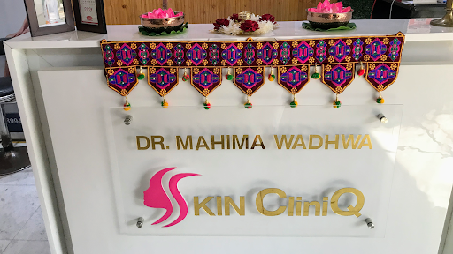 Dr Mahima Wadhwa - Dermatologist in Shalimar bagh I Skin specialist in Shalimar bagh I Best Dermatologist