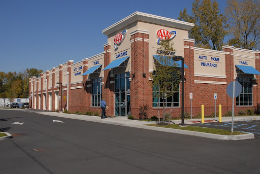 Auto Repair Shop «AAA Northway Car Care & Travel Center», reviews and photos, 1647 U.S. 9, Clifton Park, NY 12065, USA