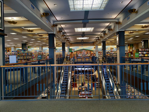 Book Store «Barnes & Noble», reviews and photos, 7881 Edinger Ave, Huntington Beach, CA 92647, USA