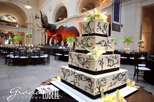 Wedding Bakery «Cake», reviews and photos, 1635 W Walnut St, Chicago, IL 60612, USA