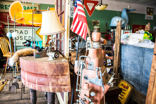 Thrift Store «Pocket Change Thrift, Antiques, and re-purpose store», reviews and photos, 1300 E State St, Alliance, OH 44601, USA