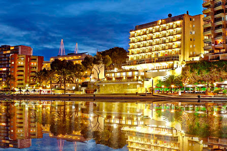 Hotel Spa Flamboyan - Caribe Carrer Martín Ros García, 16, 07182 Magaluf, Illes Balears, España