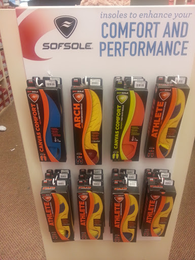 Shoe Store «Famous Footwear», reviews and photos, 1515 US-22 #42, Watchung, NJ 07069, USA