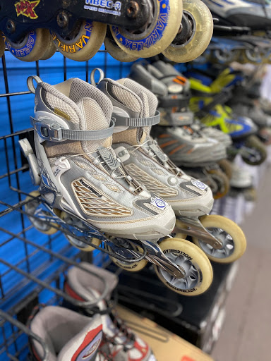 Sporting Goods Store «Play It Again Sports», reviews and photos, 2575 Fairview Ave N, Roseville, MN 55113, USA