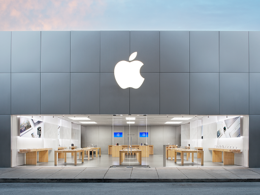 Computer Store «Apple Suburban Square», reviews and photos, 61 Saint James Pl, Ardmore, PA 19003, USA