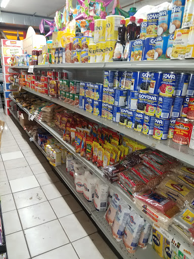 Tienda Latina El Rincon Catracho-La Centroamericana