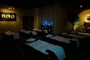 Happy Head Foot Reflexology and Massage - Downtown image