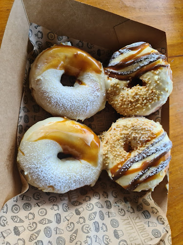 Reviews of Fryday Donuts in Porirua - Coffee shop