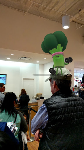 UNIQLO Bay Street image