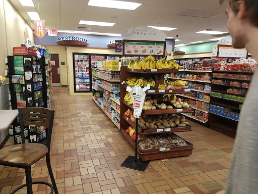Convenience Store «Kwik Trip #447», reviews and photos, 8225 Crossings Blvd, Shakopee, MN 55379, USA