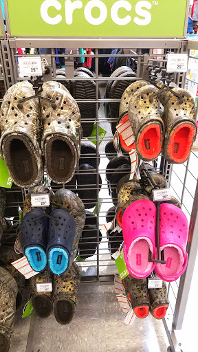 Sporting Goods Store «Academy Sports + Outdoors», reviews and photos, 621 Centerview Blvd, Kissimmee, FL 34741, USA