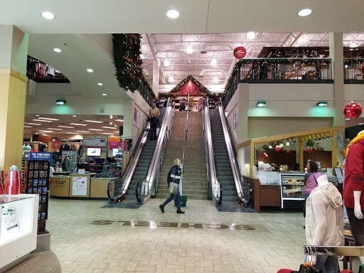 Sporting Goods Store «SCHEELS», reviews and photos, 101 Jordan Creek Pkwy #4000, West Des Moines, IA 50266, USA