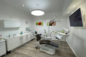 Zahnarztpraxis Dr. S. Hesener - Moderne Zahnheilkunde und Dentallabor in Euskirchen image