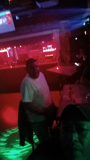 American Restaurant «Flanagans Restaurant», reviews and photos, 3201 Buckley Rd, North Chicago, IL 60064, USA