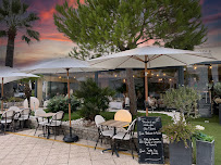 Atmosphère du Restaurant français People Restaurant - Music - Bar - Saint-Laurent-du-Var - n°1